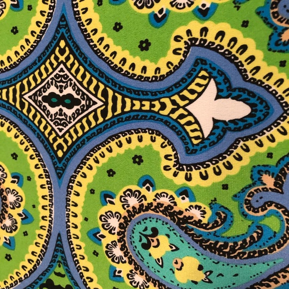 Turquoise and lime dress with paisley designs - Picture 2 of 3